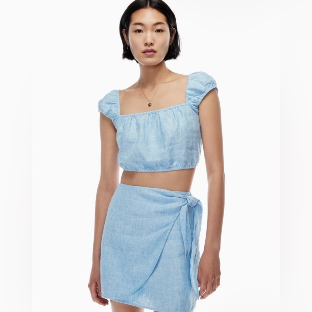 Aritzia Wilfred Ethereal Linen Blouse in Chambray Buoy Blue